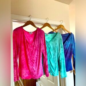 Beautiful color long sleeve tops very comfortable soft material almost new